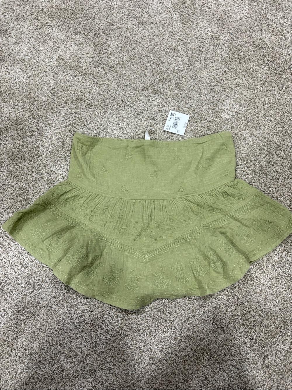 3 for $18 SALE American Eagle Outfitters Olive Green Embroidered Skater Skirt